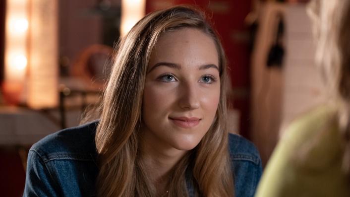 Trailer to Netflix's new teen flick Tall Girl