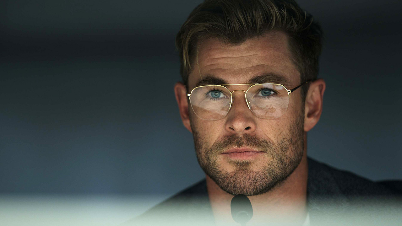 Chris Hemsworth is an untrustworthy, sexy tech bro in 'Spiderhead'