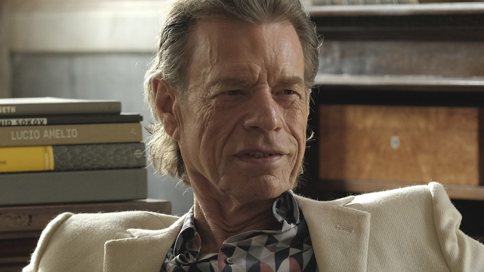 Review: The Burnt Orange Heresy is more fizzer than seductive neo-noir