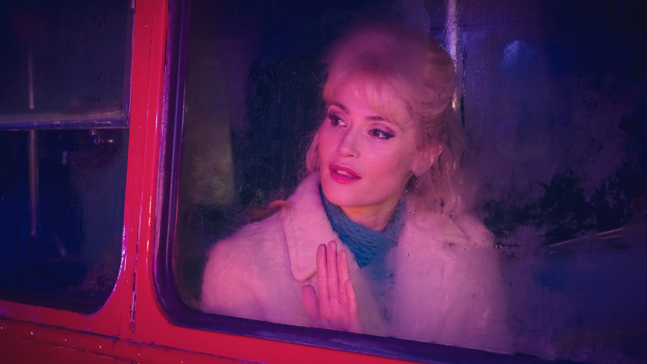 Laugh, cheer, and sing along to 60s comedy Funny Woman